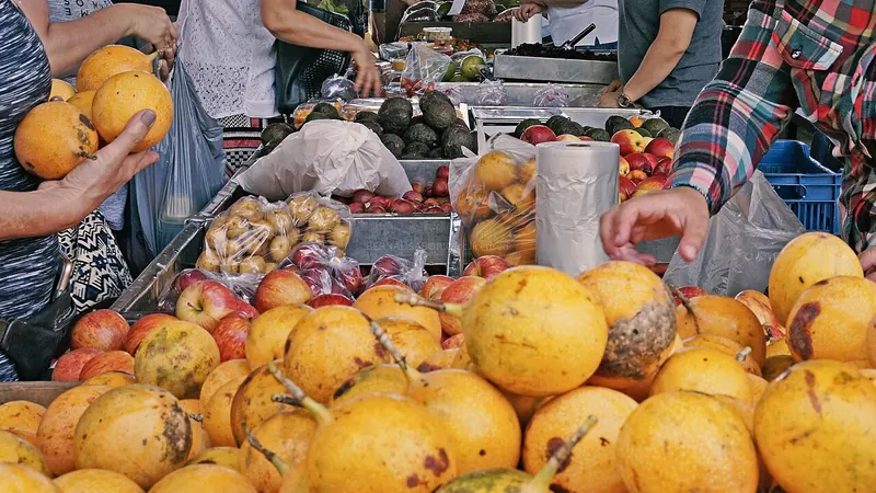 Fruit stall at a Costa Rican farmers' market