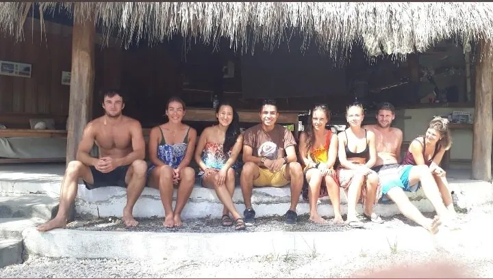 José Cardoza with a group of Spanish students in Santa Teresa, Costa Rica